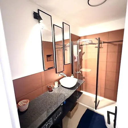 Apartment Moderne, Proche Plage, Climatisation Antibes